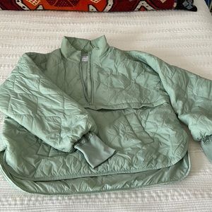 Women’s Quilted Packable Water Resistant Pullover